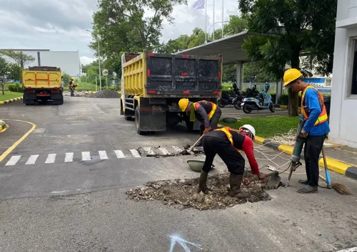 Struktur lapisan jalan menggunakan aspal AC-BC untuk meningkatkan kekuatan jalan di Semarang
