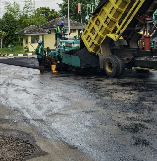 layanan jasa perbaikan jalan terpercaya dengan alat modern